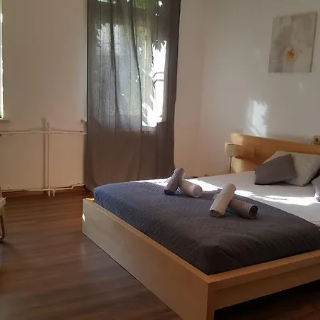 Apartament Center Duplex In Green *